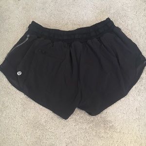 Lululemon Athletica - Hotty Hot Shorts 2.5”